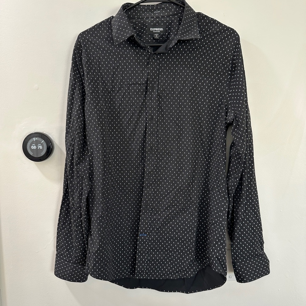 Express Men's Black and White Patterned Stretchy Performance Dress Shirt